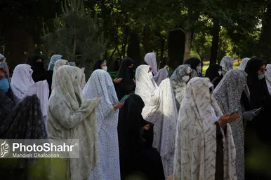 اقامه نماز عید سعید فطر در حرم مطهر امام رضا(ع)