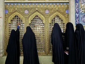 برگزاری مراسم غبارروبی حرم بانوی کرامت با حضور بانوان تازه مسلمان شده ۱۱ کشور