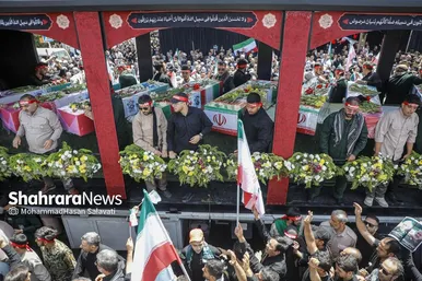 گزارش تصویری | تشییع پیکر مطهر ۱۵ شهید حملات خصمانه اخیر رژیم صهیونیستی به ایران در مشهد مقدس (جمعه ۶ تیر ۱۴۰۴)
