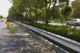 اصلاح گاردریل&zwnj;های بزرگراه شهید بابانظر مشهد از ابتدای آذر ۱۴۰۲