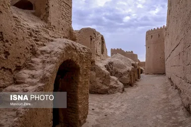 ایران زیباست | قلعه سریزد
