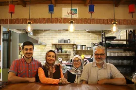 همه چیز درباره اهالی خانه کابل در تهران | اینجا آدم یاد افغانستان می&zwnj;افتد