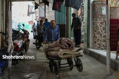 عکس‌هایی از بازار فرش مشهد