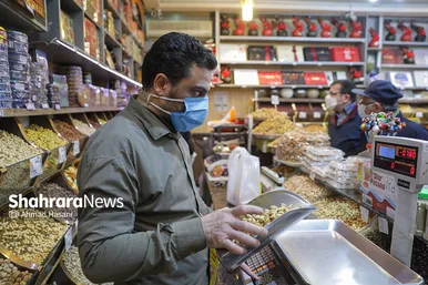 بازار مشهد در آستانه شب یلدا