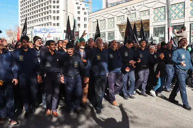 تشییع پیکر 12 شهید گمنام دفاع مقدس و 2 شهید حادثه تروریستی راسک در مشهد