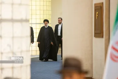 عکس‌هایی از افطاری رئیس جمهور با بازیگران