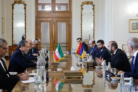 عراقچی: ایران قاطعانه از منافع و امنیت ملی خود دفاع می‌کند | میرزویان: روابط با ایران ماهیتی راهبردی دارد