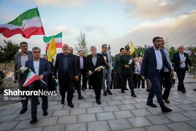 گزارش تصویری | رونمایی از یادمان شهدای بوستان‌های خورشید و اردیبهشت در مشهد
