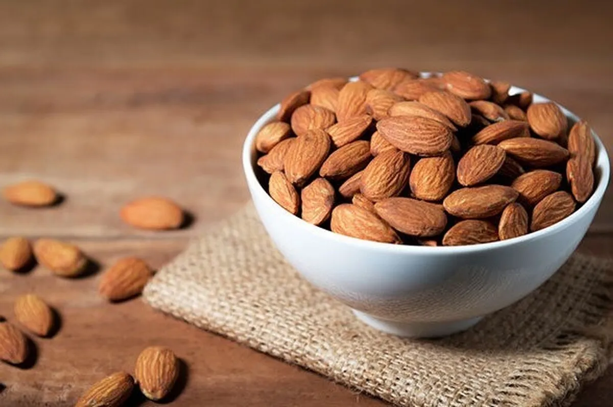 خواص شگفت‌انگیز و فواید بادام برای سلامت قلب، پوست و مو