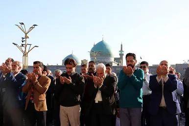 نماز عید فطر در حرم مطهر رضوی