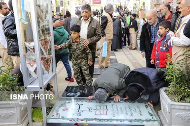 عکس‌هایی از مراسم سالگرد شهادت حاج قاسم سلیمانی در گلزار شهدای کرمان
