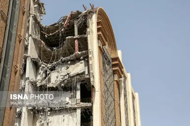 ششمین روز آواربرداری ساختمان متروپل آبادان