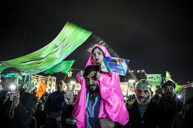 گلباران حرم مطهر رضوی در شب میلاد جوادالائمه (ع)