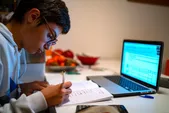 آموزش‌وپرورش: مدارس کماکان مجازی هستند