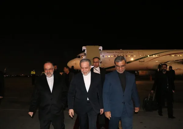 سید عباس عراقچی وارد مشهد شد (۱۲ آذر ۱۴۰۳)+تصویر