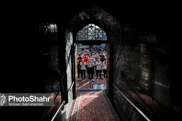 اقامه نماز عید قربان در حرم مطهر رضوی | آیت الله علم الهدی: روز عید قربان، روز قربانی کردن هوای نفس است + فیلم و تصاویر