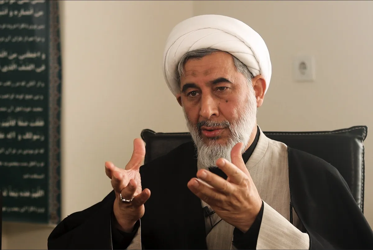 حجت‌الاسلام نظافت: نیروهای نظامی به وظیفه ذاتی خود عمل می‌کنند | مردم همچنان در میدان باشند + فیلم