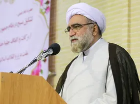 رئیس&zwnj;جمهور آمریکا، تو حقیرتر از آن هستی که با ملتی انقلابی در بیفتی
