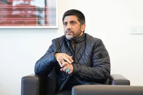 سفر دبیر به مشهد