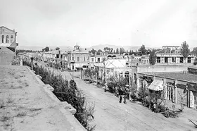 راز&zwnj;هایی درباره اولین کتاب راهنمای مشهد