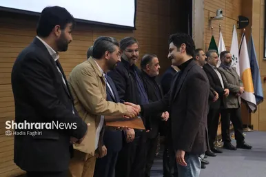 گزارش تصویری | اختتامیه دومین جشنواره مطبوعات، خبرگزاری ها و پایگاه‌های خبری استان خراسان رضوی