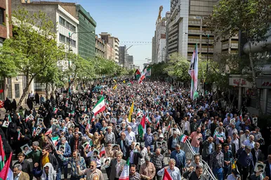 راهپیمایی ضدصهیونیستی نمازگزاران مشهدی و حمایت از عملیات وعده صادق سپاه