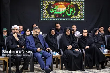 دیدار خبرنگاران و اصحاب رسانه با آیت الله علم الهدی به مناسبت روز خبرنگار