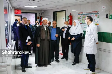 گزارش تصویری | بازدید حجت‌الاسلام نصرالله پژمانفر، رییس کمیسیون اصل نود مجلس، از بیمارستان فارابی مشهد