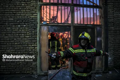 گزارش تصویری | آتش سوزی گسترده در کارگاه تولیدی مبل در بلوار توس مشهد