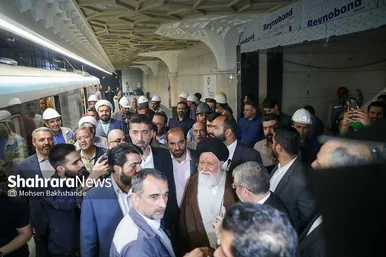گزارش تصویری | بازدید آیت‌الله علم‌الهدی از ایستگاه باب‌الجواد(ع) مترو مشهد