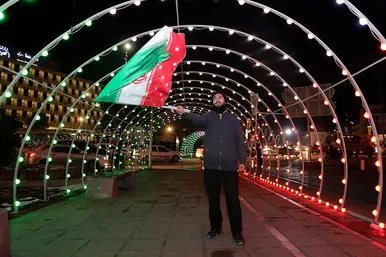 شادی مردم مشهد بعد از برد تیم ملی ایران مقابل ژاپن