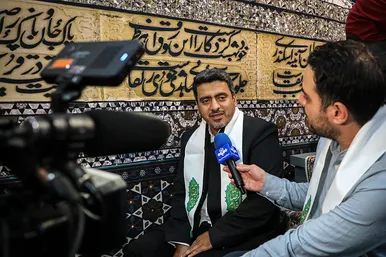 عرض ارادت قهرمانان ورزش ایران در بارگاه منور رضوی