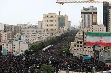 تشییع پیکر رئیس‌جمهور و شهدای خدمت در مشهد - 2