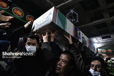 مراسم تدفین پیکر ۳ شهید گمنام در میدان شهدا مشهد