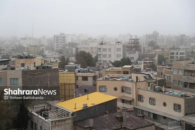 هجوم ریزگرد‌ها به آسمان مشهد (۴ شهریور ۱۴۰۲)