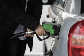 تنگه هرمز و تحولات نفتی، عامل جهش قیمت بنزین در اسرائیل