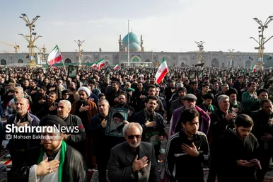 گزارش تصویری | عزاداری شهادت رهبر معظم انقلاب اسلامی، در حرم امام‌رضا (ع) - ۲