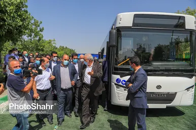 رونمایی از نخستین اتوبوس برقی کشور در مشهد