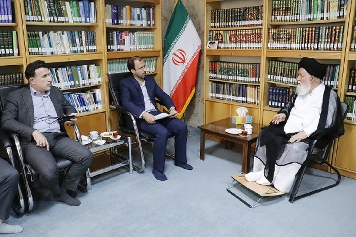 آیت‌الله علم‌الهدی: آنچه امروز برای ما مهم است، سفره مردم است | دولت باید خود را مکلف به تنظیم بازار بداند