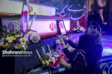 گزارش تصویری | مراسم وداع با پیکر مطهر شهدای سنگر خیابان