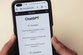 چاپلوسی چت&zwnj;بات&zwnj;ها، تهدیدی برای جوامع انسانی است