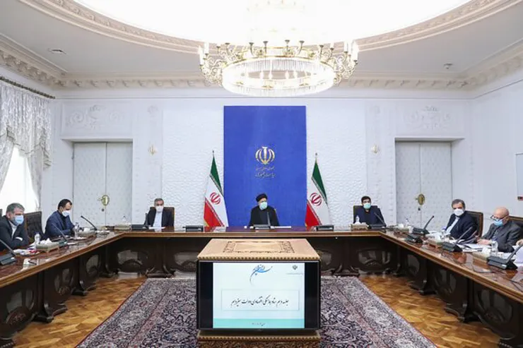 دستور رئیسی به بانک مرکزی برای بازگرداندن منابع ارزی خارج از کشور