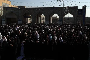 نماز عید فطر در حرم مطهر رضوی