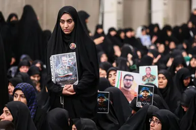 گزارش تصویری | سخنرانی رهبر معظم انقلاب در مراسم عزاداری شهادت امام رضا(ع)