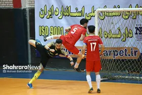 بازی فوتسال فرش آرا مشهد&lrm;&lrm; و فردوس قم