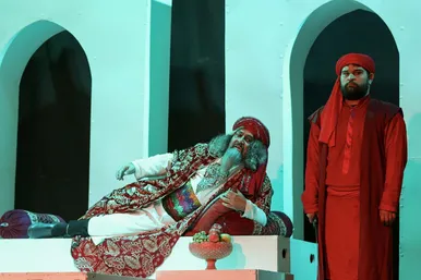 تئاتر آئینی «گرگ و میش»
