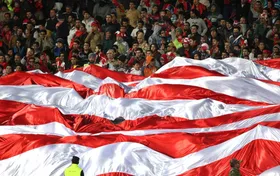 سنگ بزرگ سازمان لیگ، پیش پای پرسپولیس