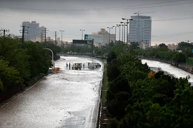 سیل در خیابان های مشهد(2)