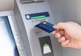 برداشت اسکناس از خودپرداز&zwnj;ها کارمزد دارد؟ (۶ تیر ۱۴۰۲)