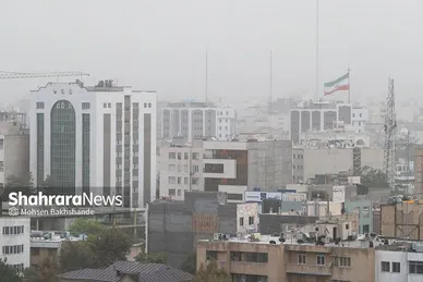 هجوم ریزگرد‌ها به آسمان مشهد (۴ شهریور ۱۴۰۲)